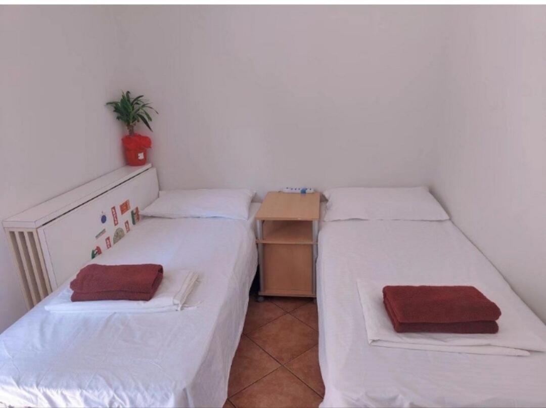 简约单人房间simple Single Room Μέστρε Εξωτερικό φωτογραφία